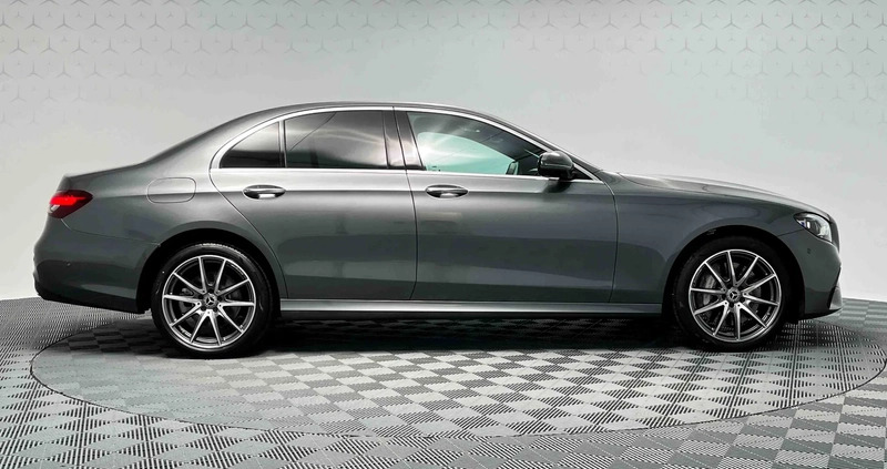 Mercedes-Benz Klasa E cena 299900 przebieg: 10, rok produkcji 2023 z Skała małe 67